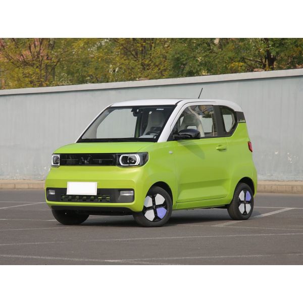 Wuling Airbag Mini Electric Car Hatchback 100km/H 4 Seats Lithium Battery