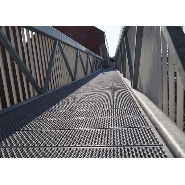 Решетка дорожки алюминиевого сплава 6063 T6 гальванизированная пефорировала лист