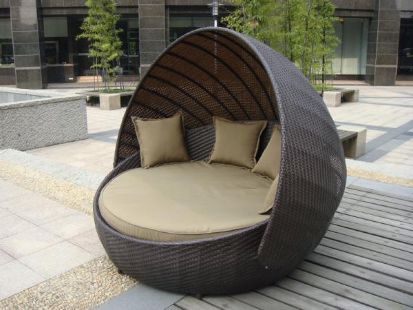 Outdoor Rattan Furniture , Aluminium Frame Resin Wicker Daybed