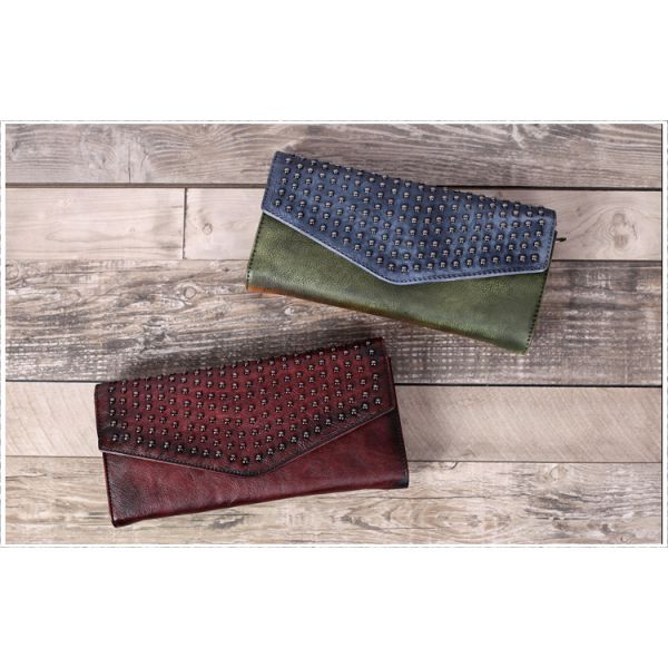 New England retro leather ladies clutch evening bag temperament rivet bag hand