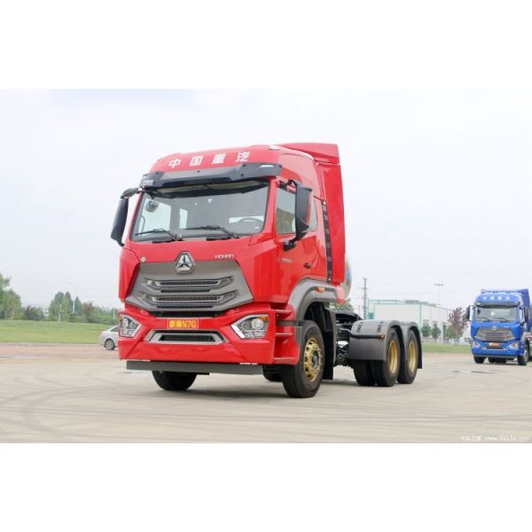 EURO 5 Manual Transmission SinotruK Haohan N7G 4*2 6*4 CHG LNG Special Truck Traction
