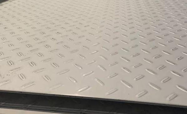 IQI TUV RONSCO Checkered Stainless Steel Plate Galvanized Stainless Steel Sheet