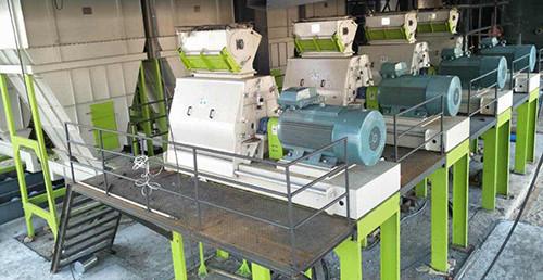 SDEN Wood Chip Grinding Hammer Mill Machine 3mm Sieve 4-6t/h In Sawdust Making
