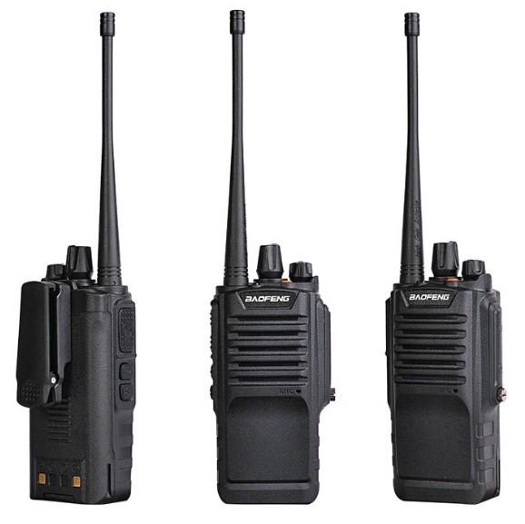 UHF400-520MHZ IP67 Waterproof Walkie Talkies FM Transceiver With A Built In LED Light