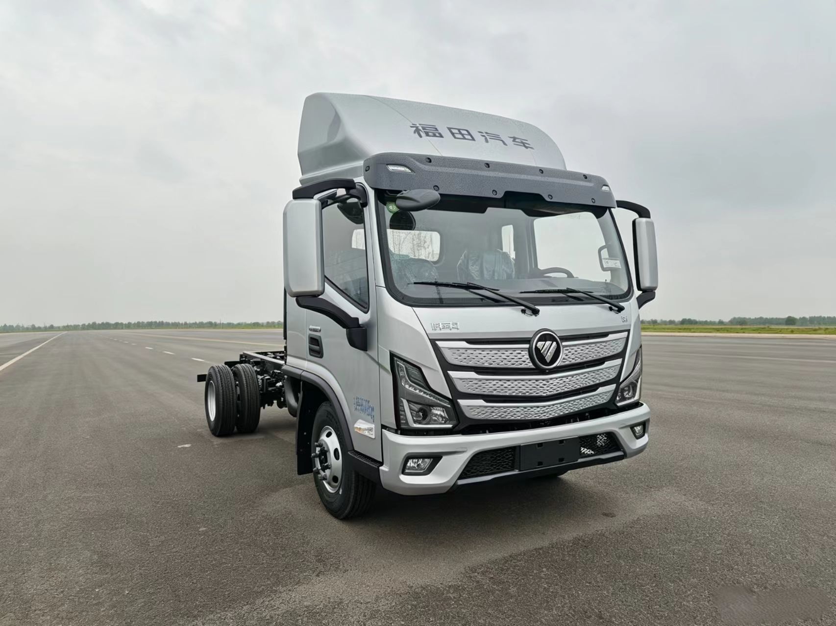  4x2 Light Chassis Cab - 143hp light truck - urban logistics truck - light duty cargo truck