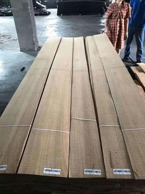 O corte áspero do comprimento 250cm folheia o folheado projetado umidade da grão reta de 12%