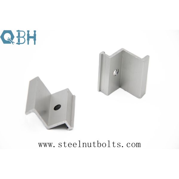 Bride en aluminium résistante d'extrémité de panneau solaire de l'oxydation 6005-T5 SUS304