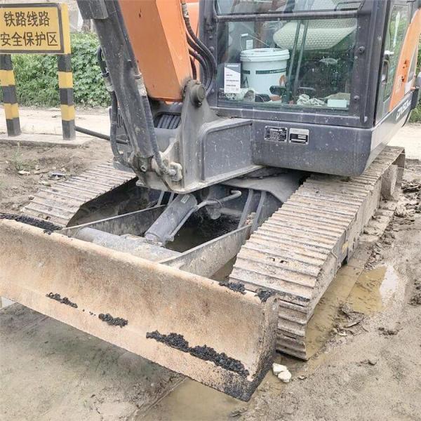 Original Hydraulic Valve Used DOOSAN DX60 Mini Excavator from Korea Weighing 5700 KG