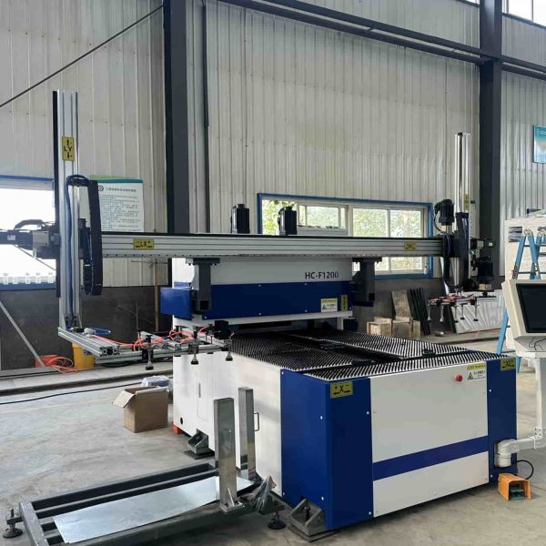Flexible CNC Folding Machine with ±0.2mm Precision and 7/16 Axis Configuration for Metal Shaping and Panel Bending