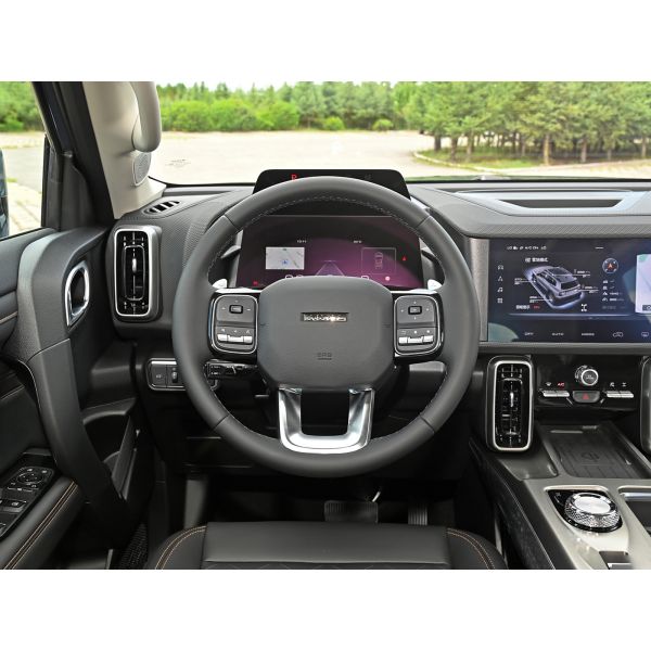 Compact Gasoline Automobile Great Wall Haval Dargo 4x4 SUV Diesel Car