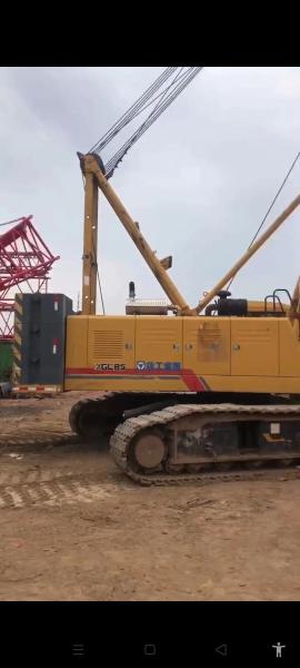 2017 XCMG 85 Ton Used Crawler Crane XGC85 for lifting and moving heavy objects