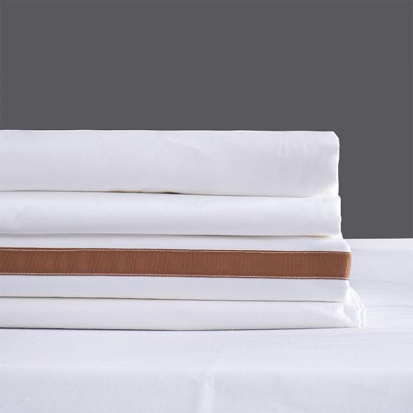 200TC Hotel Linen Bedding Set With Decoration Lines
