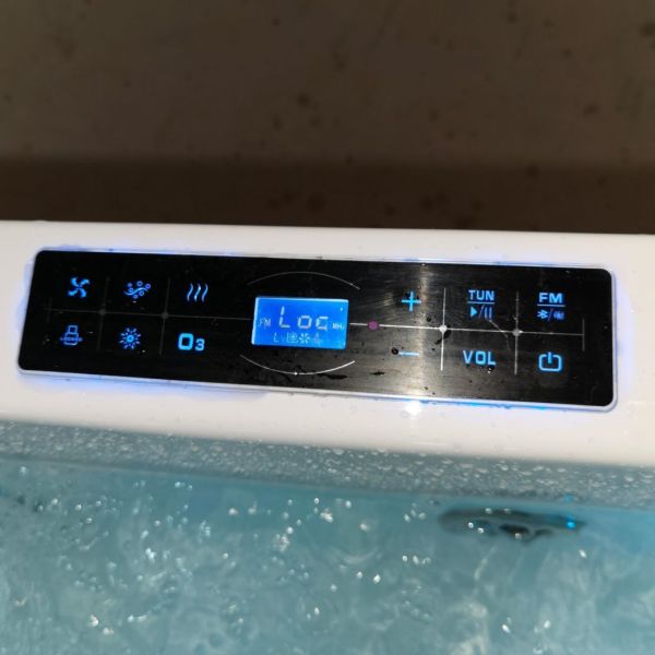 Customized 1500mm Corner Acrylic Hydro Massage Bathtub for 2 Person Luxurious Design