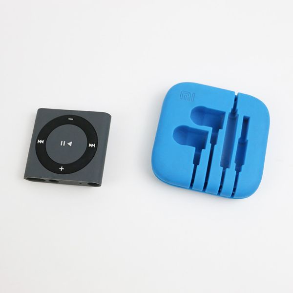 BPAフリーソフト液体シリコン スキン・フィール 無線充電器ケース エアポッドPro 2 エアポッド3 2025カバー