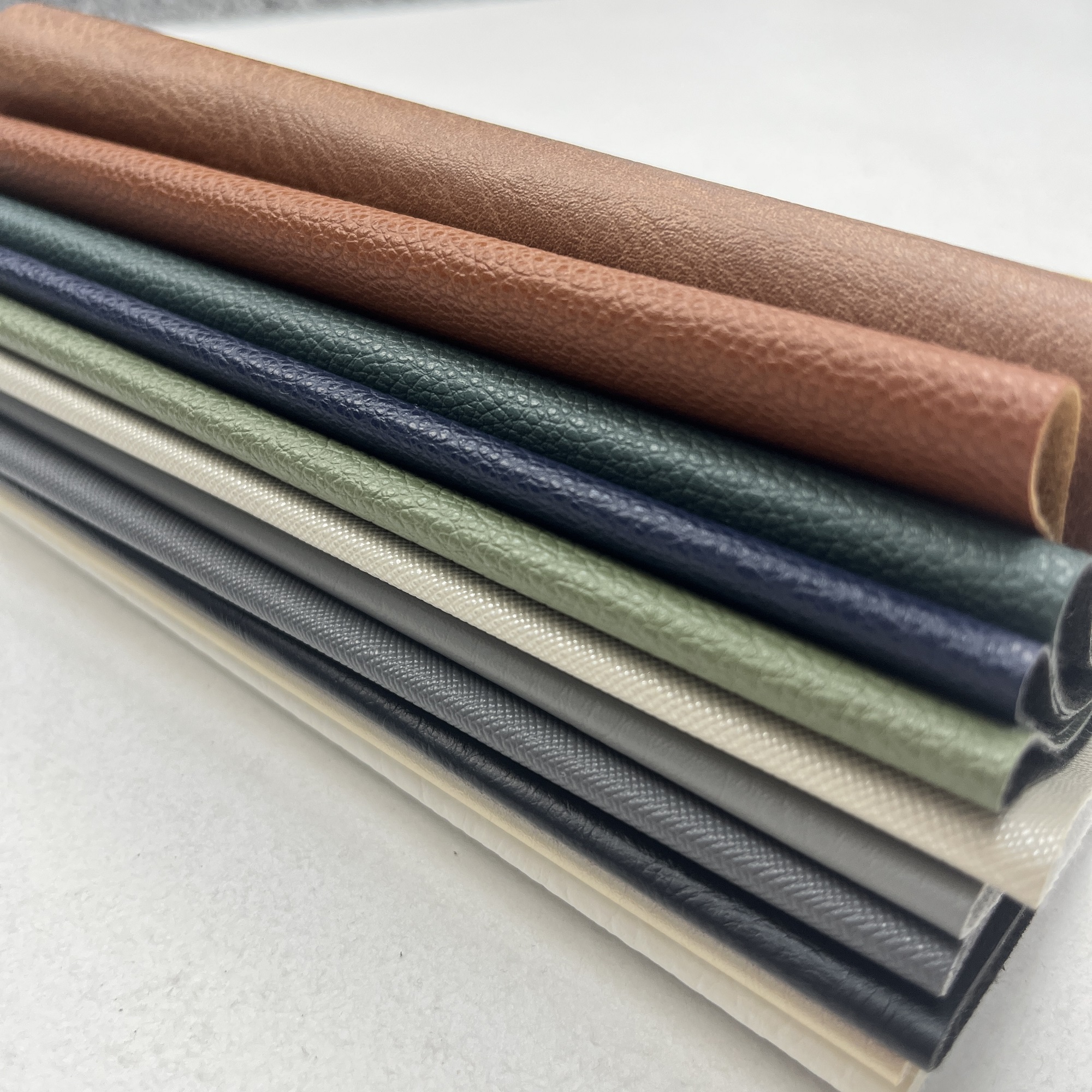 Ready to Ship Pu Leather Fabric 60% Pu 40% Rayon Synthetic Leather