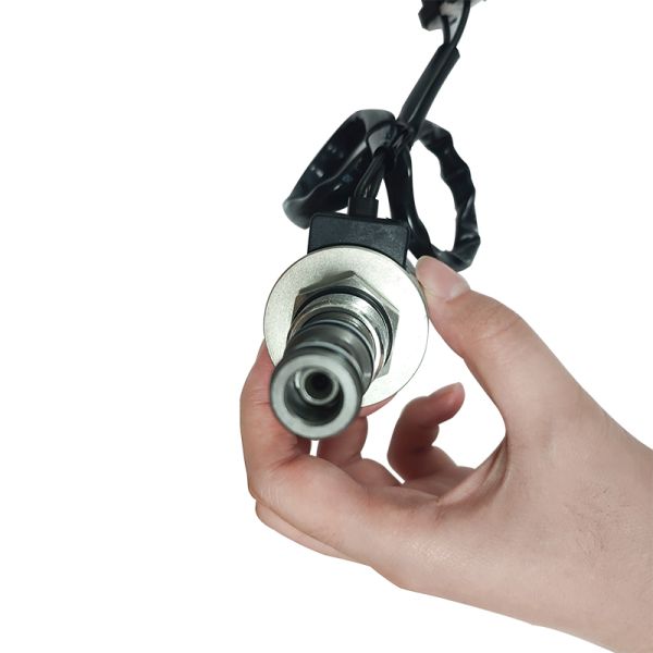 6D95 Válvula de solenoide giratorio del motor 20y-60-11713 20y6011713 Komatsu PC220-5 P200-5 PC100-5 Partes de solenoides de excavadoras