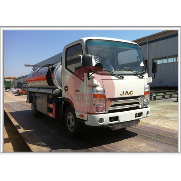 JAC Fuel Oil Truck  6000l Container Capacity 280hp Motor Power Seamless Tank