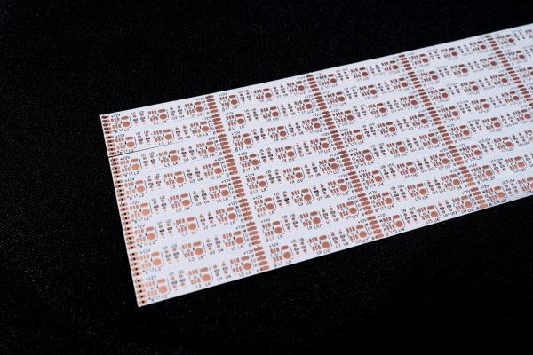 FPC de doble capa:LED RGBW 4-chips con tablero FPCB Fabricante experimentado de FPCB