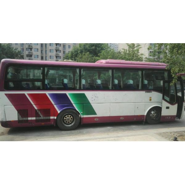 Большие автобусы и тренеры 2010 год подержанные с покрышкой Айрабаг/ТВ новой