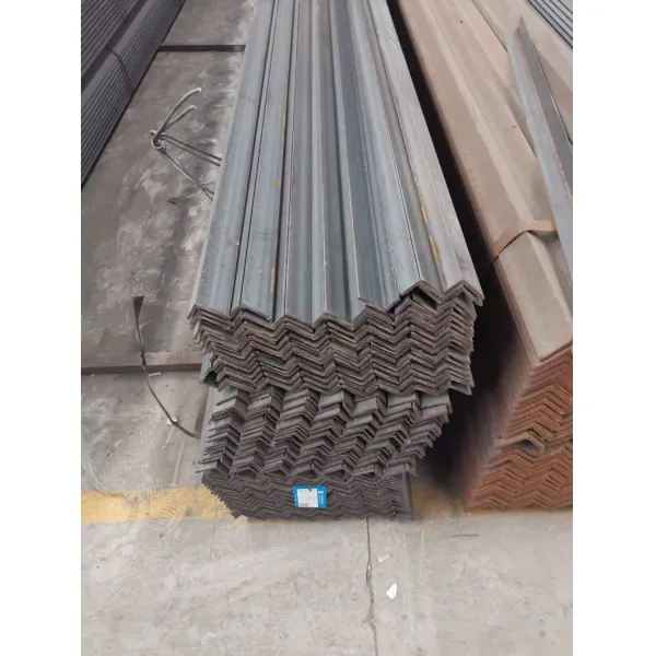 Q235B SS400 Angle Bar 100*100*6mm Steel Angle with 6m Length for Structural Applications