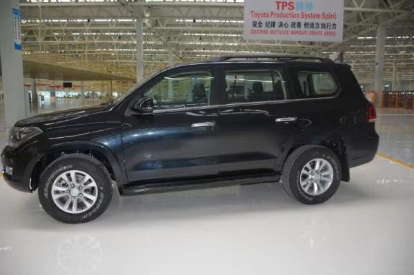In-stock off-road  SUV Large Power Large Space Three Colors automotive manufacturing advanced engine technology
