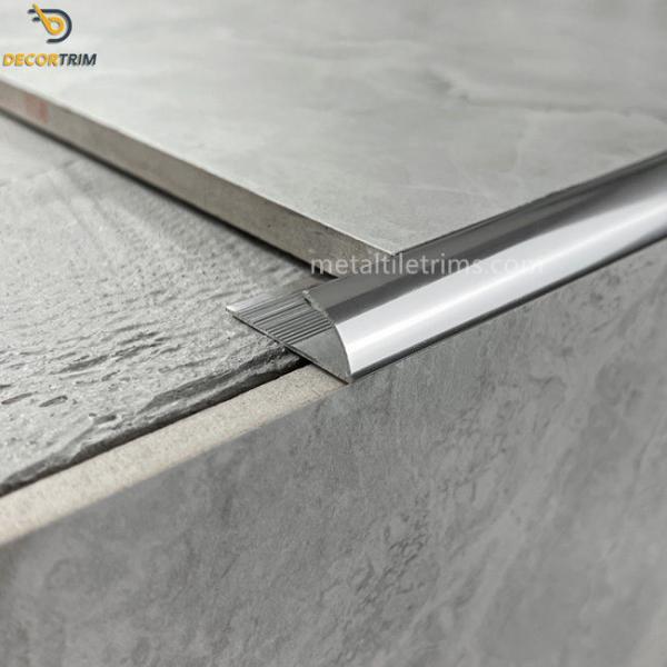 Tolerance 0.1mm Curved Metal Tile Trims Bright Silver Edge Corner 、
