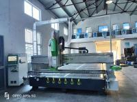 Machine de gravure sur carton composite en fibres de carbone