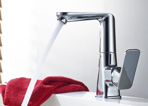 Single Zinc Alloy Handel Brass Kitchen Mixer Faucet ROVATE Chrome Finished