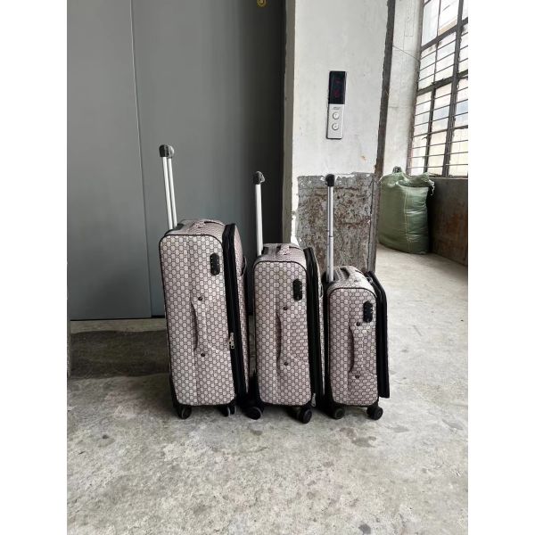 Многофункциональный рюкзак из полиэтиленового полиэтиленового полиэтиленового полиэтиленового полиэтилена