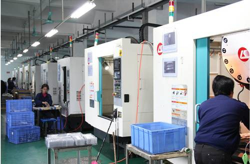 Подгонянная лампа снабжения жилищем Heatsink освещения СИД CNC алюминиевая подвергая механической обработке