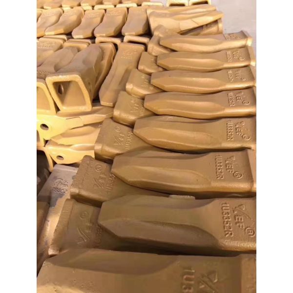 Ligue a resistência de aço de Bucket Tooth Wear da máquina escavadora HRC47-52 para CAT320