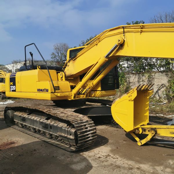 Excavadora Komatsu PC220LC de segunda mano con bomba hidráulica original en Shanghai