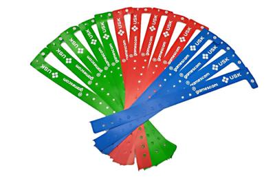 L Shape Promotional Bracelets And Wristbands Eco Friendly Premium PVC Vinyl