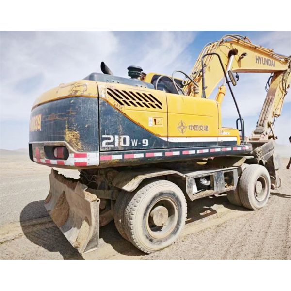 Good Condition 20 Ton Used Hyundai 210 Wheel Excavator in Korea 1.05m3 Bucket Capacity