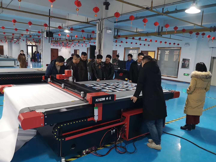 Speed KAEMI Template Maker Sewing Machine CAD CAM Cutter for Apparel Machinery 1500*1200mm