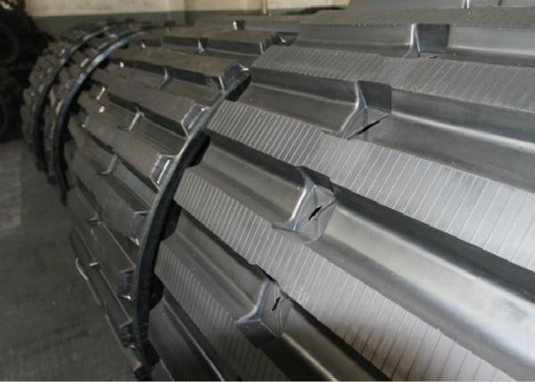 Hitachi Replacement Dumper Rubber Tracks Less Vibration High Performance