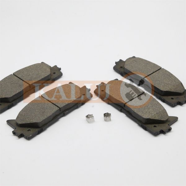 D1222 Front Ceramic Brake Pads Camry 06-18 Avalon 12-18 For Aurion 06-11