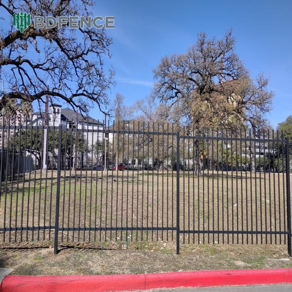 Budget Tubular Steel Fence Cost-Saving