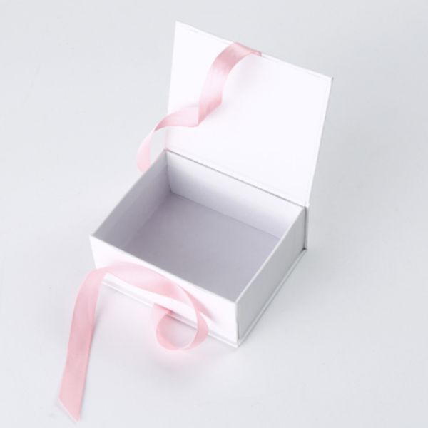 Impression de logo personnalisé Carton Magnétique boîtes cadeaux pour élégante boîte de parfum blanc et cadeaux