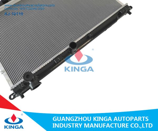Roewe 350 Chinese Aluminium Car Radiators Switch Type OEM 50016401