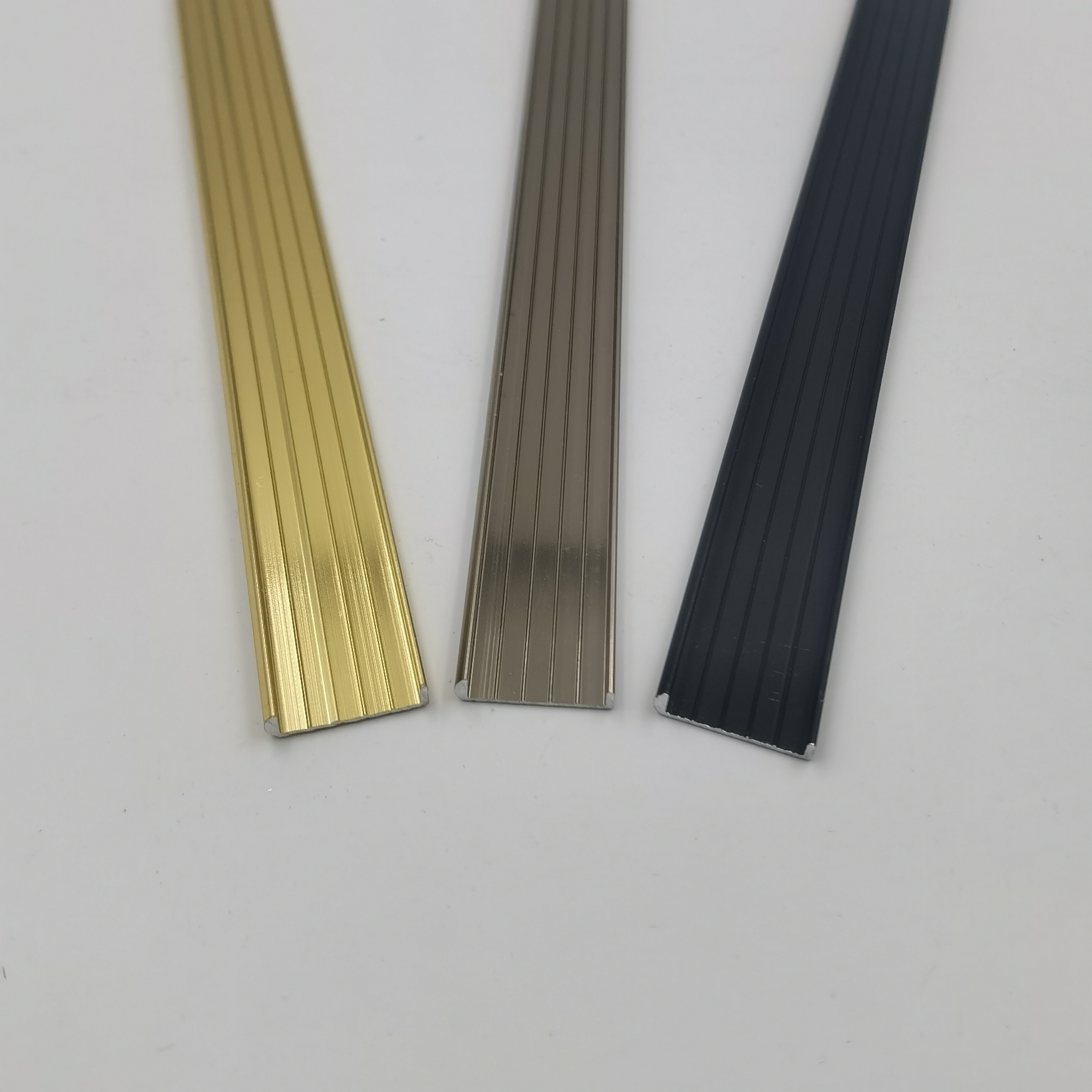16.3mm u формируют алюминиевую отделку 6063 T5 профилируют декоративную кафельную выпушку