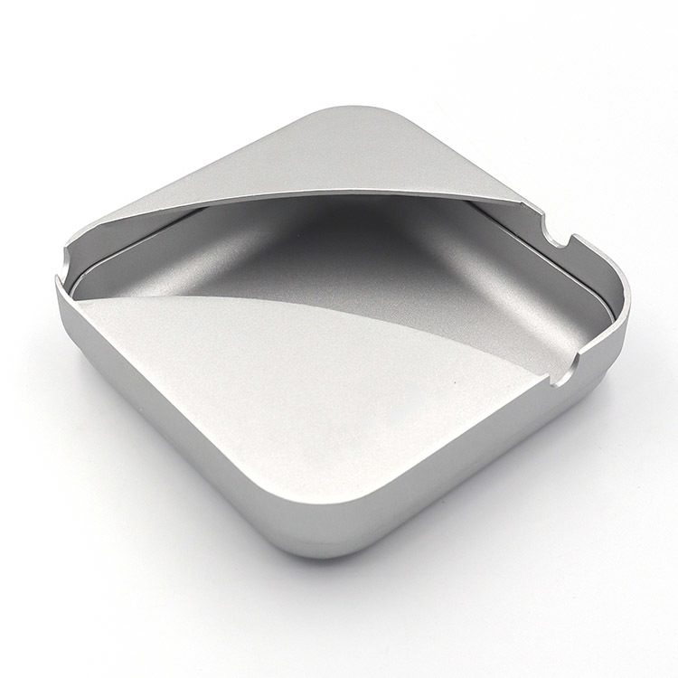 Square Aluminum Alloy Metal Ashtray with Rotatable Swivel Lid and Windproof Design for Home Bar Hotel