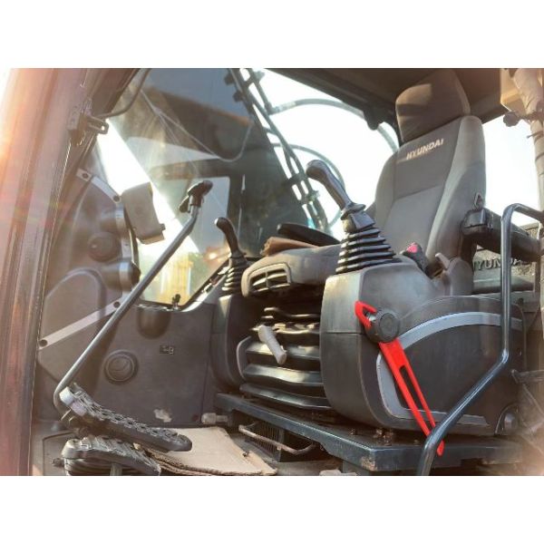 Korea Used Hyundai Excavator for sale Second Hand 305LC-9 330-9s Robex Jindongyu Machinery