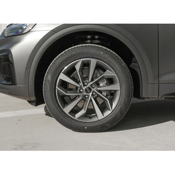 Версия корабли среднего SUV моды 40T Audi Q5L 2022 используемые/новые
