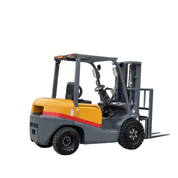 3000kg  Load Capacity Diesel Powered Forklift With Isuzu Engine