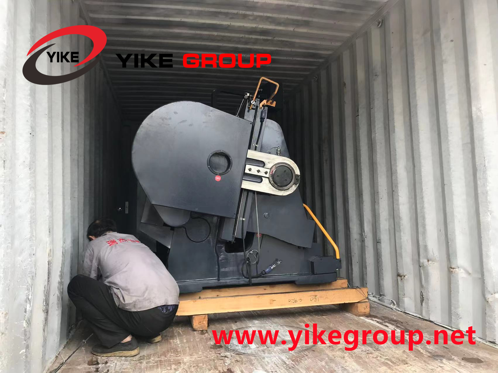 Рабочий размер 1500x1050 мм Ручная режущая машина от группы Yike