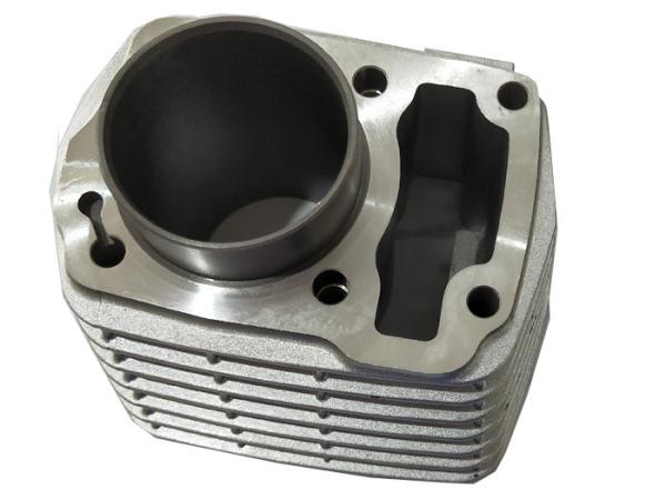 Refrigerar de ar da prata Dia.50mm das peças de motor KO8A do bloco da motocicleta da precisão alta CB110