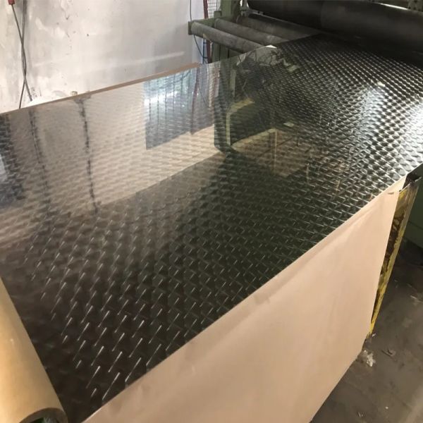 3MM SS Checkered Sheet Anti Slip Surface Stainless Steel Plates In Building Floors Stairs Corridors