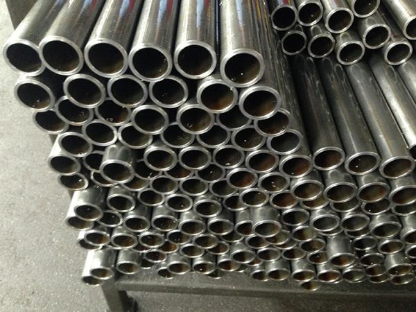 Black Galvanized Carbon Steel Pipe , Hydraulic Cylinder Precision Seamless Pipe