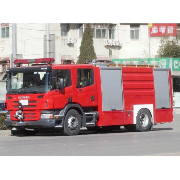 Brand New Euro 5 Effective Fire Suppression With Large Water Tank And High-Capacity Pump System Of Fire Truck